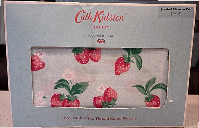 New Cath Kidston London Summer Strawberry Duckegg 2 Standard Pillowcases Shams