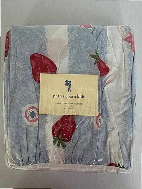 Pottery Barn Kids ~ SWEET STRAWBERRY Bedskirt TWIN (NEW) NOS