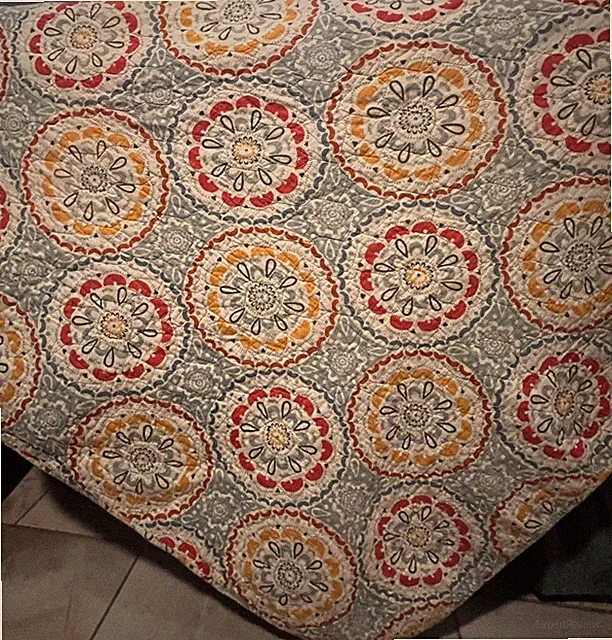 Queen Size Quilted Bed Spread Circular Fruit Reversible Vibrant Multi Colored