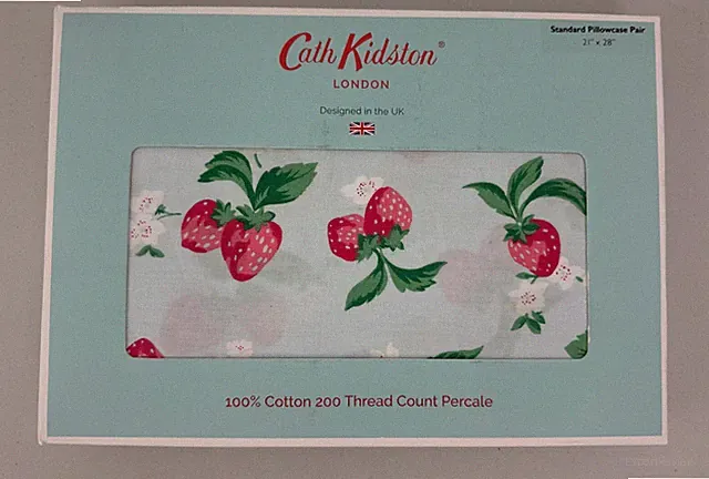 Set of 2 Standard Pillowcases Cath Kidston Summer Strawberry 100% Cotton Percale