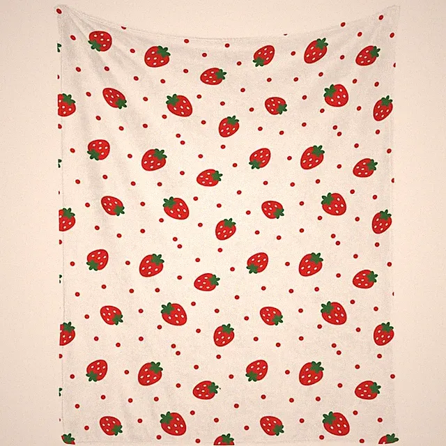 Strawberry Fruit Throw Blanket Soft Fuzzy Plush Flannel Couch 60x80 Inch